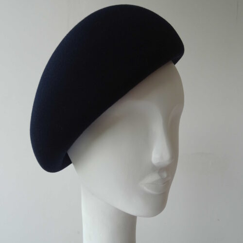 Tmavě modrý plstěný baret unisex