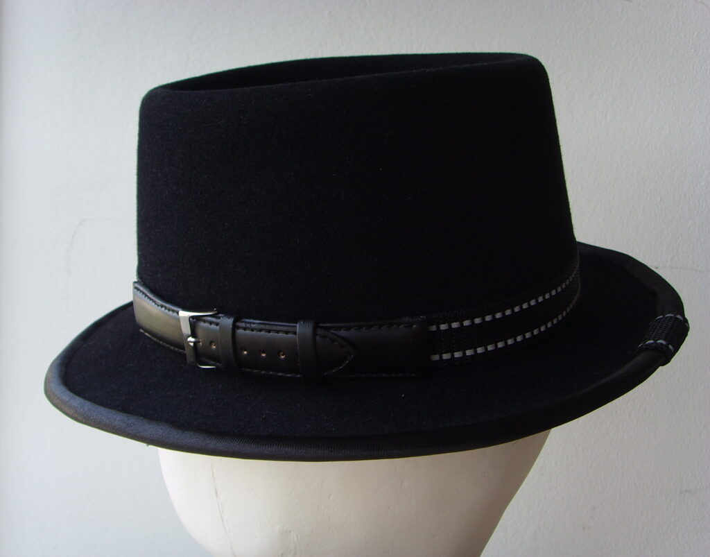 Černý pánský plstěný klobouk